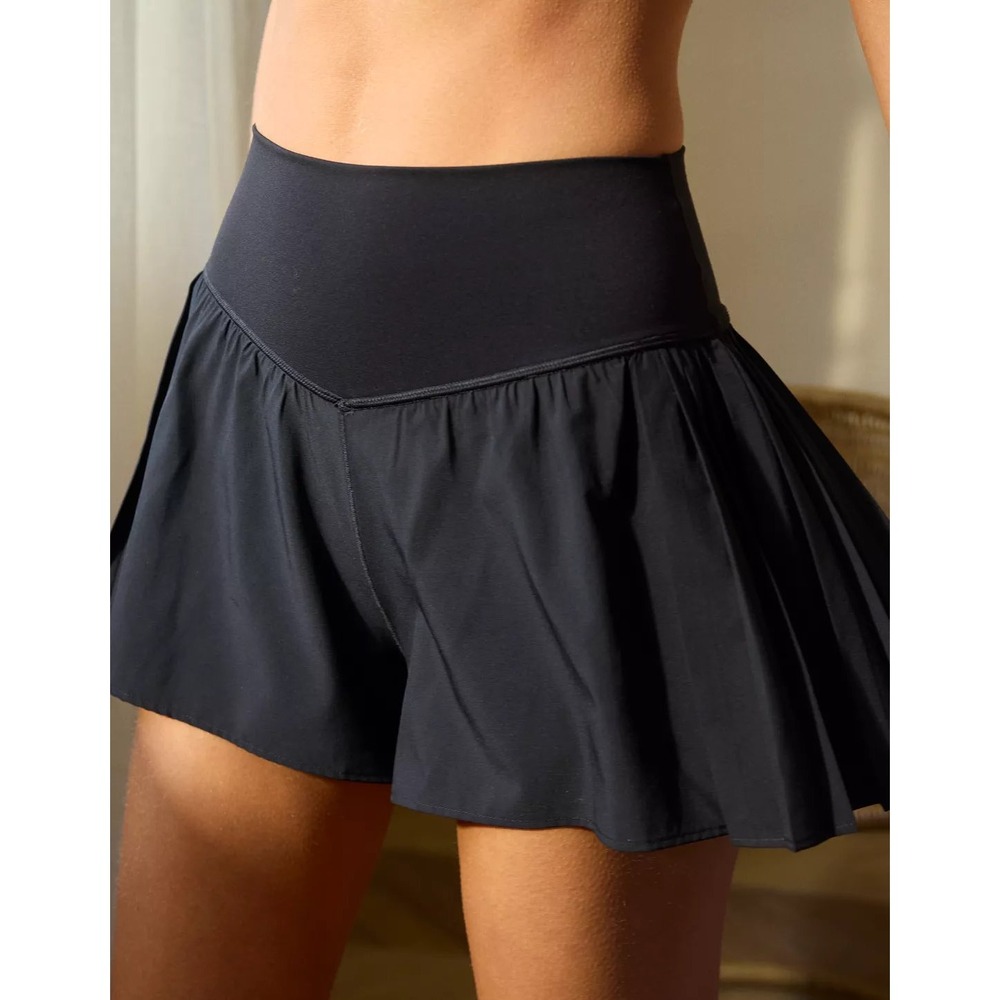OFFLINE by Aerie Real Me Pleated Flowy Short Black Size XL Balletcore Running